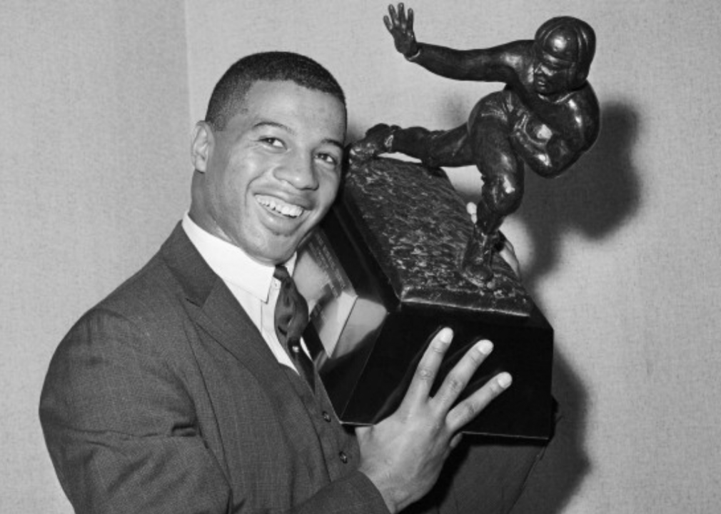 1961: Ernie Davis strikes a pose